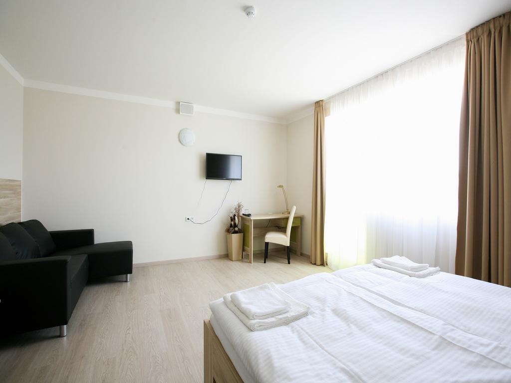 Nad Kralovnou Hotel & Restaurant Prag Zimmer foto